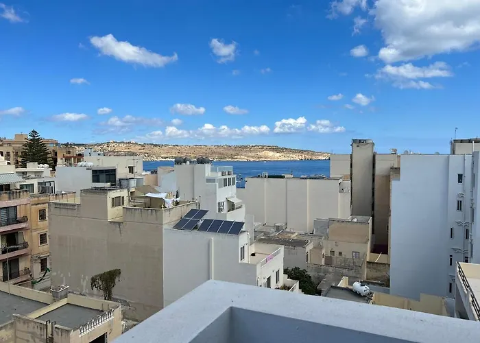 Cosy & Modern Top Floor 1-Bedroom Apartment